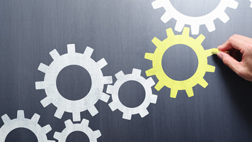 Hand-Kreide-Zahnraeder-279043571-AS-tadamichi