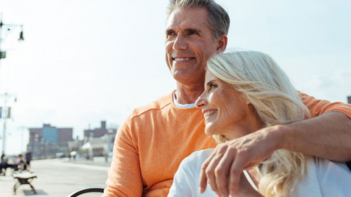 Paar-23487846-AS-oneinchpunch