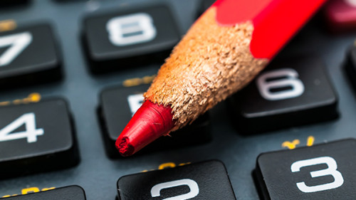 Rotstift-Taschenrechner-236242003-AS-Stockfotos-MG