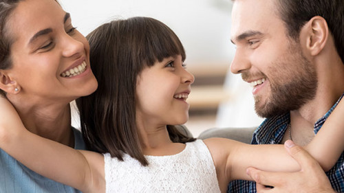 Familie-271142032-AS-fizkes