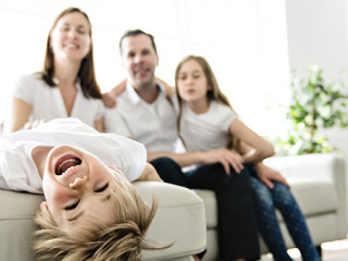 Familie-208296848-AS-pololia