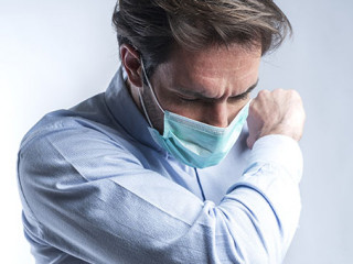 Businessman-Maske-332460442-AS-Teodor-Lazarev