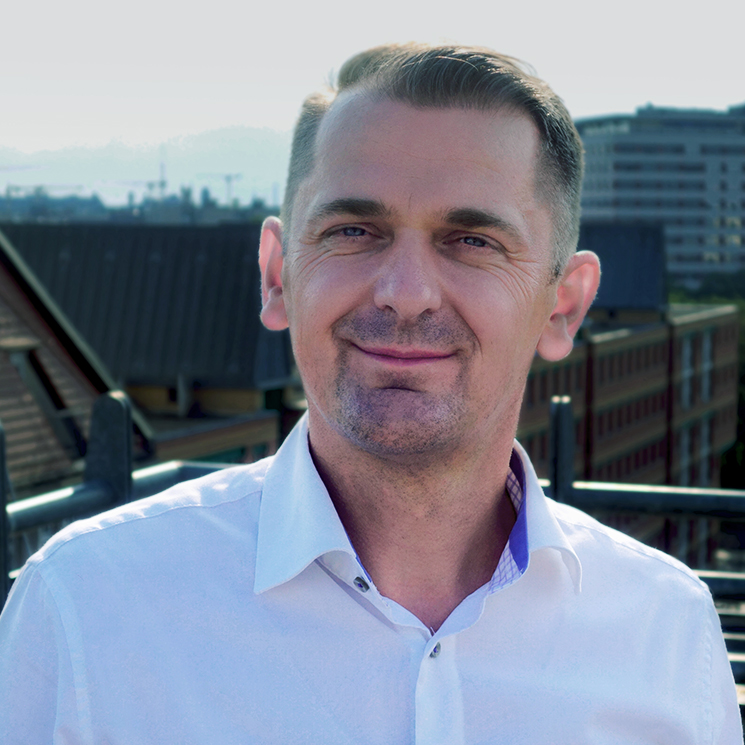 Wolfgang-Müller-2020-IDEAL-Versicherung