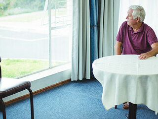 Einsamer-Rentner-113313314-FO-WavebreakMediaMicro