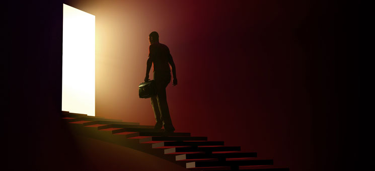 Mann_Treppe_Licht_19319529_Musicman80_FO