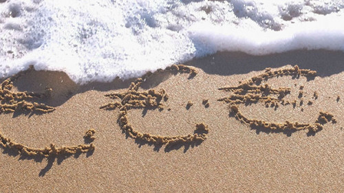 Strand-Euro-239497514-AS-familylifestyle