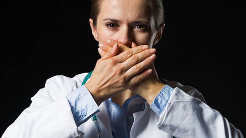 Aerztin-schweigt-54186366-AS-Alliance