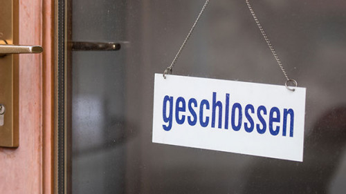Geschlossen-Schild-201159591-AS-mhp