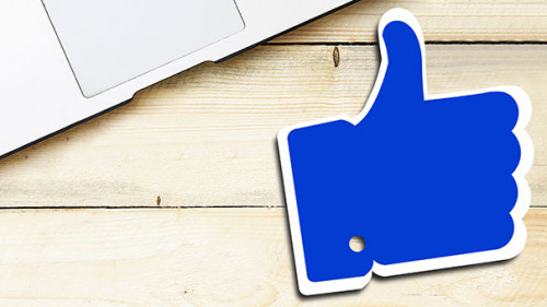 Laptop-Like-290559440-AS-aibenedis