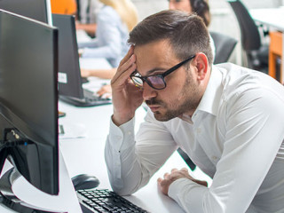 Trauriger-ITler-205207646-AS-Bojan