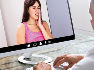 Zahnarzt-Video-352117239-AS-Andrey-Popov