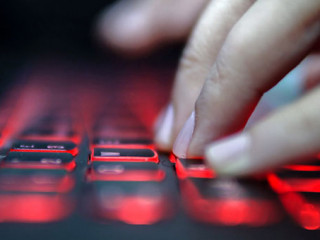 Finger-Tastatur-234417994-AS-zefart