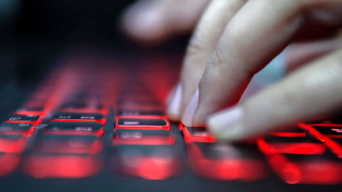 Finger-Tastatur-234417994-AS-zefart