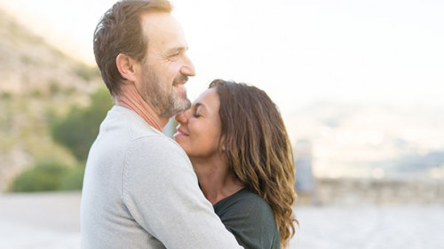 Paar-291405769-AS-Krakenimages-com