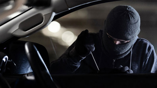 Autodieb-297068671-AS-torwaiphoto