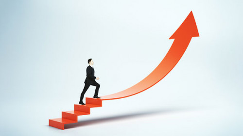 Anzugtraeger-Pfeil-positiv-218820124-AS-peshkov