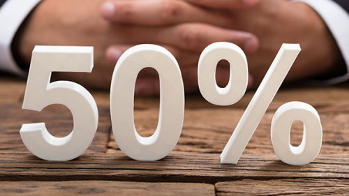 Anzugtraeger-Prozent-218345873-AS-Andrey-Popov