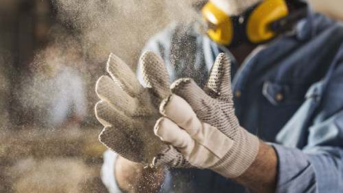 Handwerker-Staub-369412891-AS-Jelena