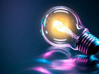 Gluehbirne-25654828-AS-Beboy