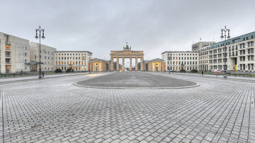 Pariser-Platz-leer-169330991-AS-Jorbi