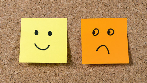 Postits-froh-traurig-71696049-AS-Wordley-Calvo-Stock