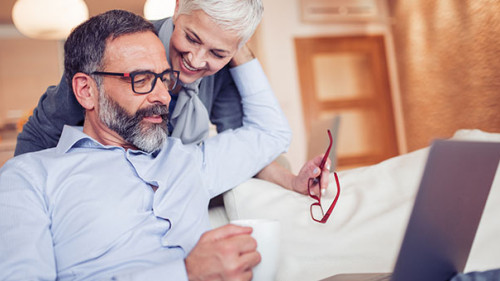 Paar-Laptop-199213475-AS-ivanko80