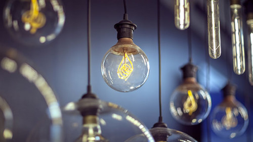 Gluehbirnen-242642007-AS-Brian-Jackson