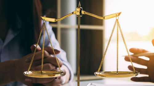 Gespraech-Waage-203202482-AS-itchaznong