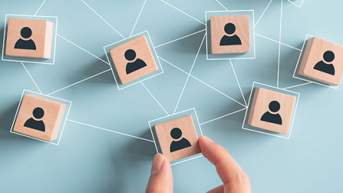 Hand-Koepfe-353210425-AS-oatawa