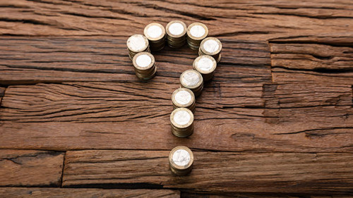 Fragezeichen-aus-Muenzen-296911526-AS-Andrey-Popov