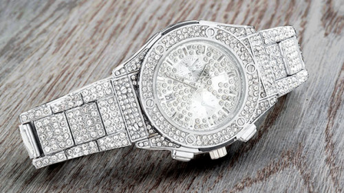 Armbanduhr-Brillanten-302498590-AS-Alexey