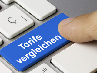 Finger-Taste-Tarife-vergleichen-48863912-AS-momius