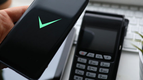 Hand-Smartphone-Haken-334280064-AS-H-Ko