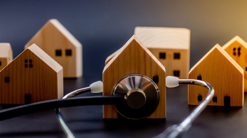 Haeuser-Stethoskop-342026643-AS-pirom