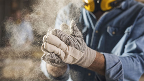 Handwerker-Staub-368218353-AS-Jelena