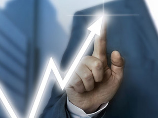 Anzugtraeger-Pfeil-102875899-AS-wsf-f