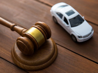 Richterhammer-Auto-237627598-AS-Daniel