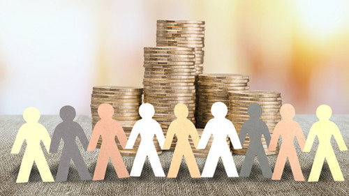 Menschen-Muenzstapel-231919621-AS-BillionPhotos-com