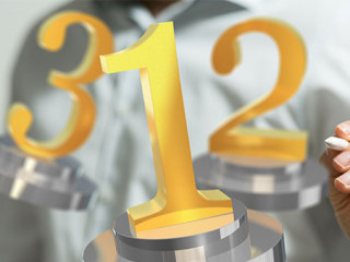 Anzugtraeger-1-2-3-142747798-AS-vegefox-com