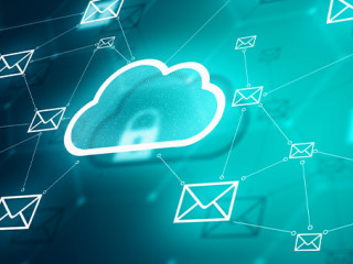 Coud-E-Mail-Schloss-295831921-AS-peshkov