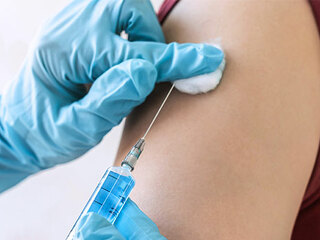 Impfung-329261526-AS-Freedomz