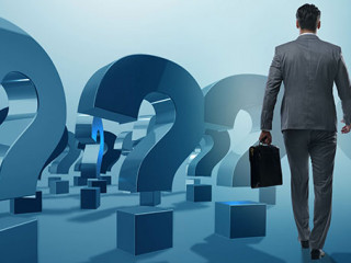 Anzugtraeger-Fragezeichen-384664840-AS-Elnur