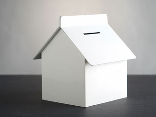 Haus-Spardoese-336423038-AS-acaimoron