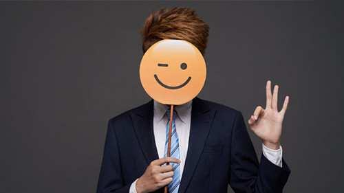 Anzugtraeger-Smiley-95535875-AS-DragonImages