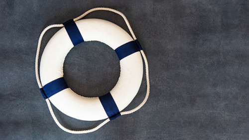Rettungsring-261030839-AS-Nadezda-Ledyaeva