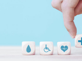 Hand-Wuerfel-Medizin-291466650-AS-Mizkit