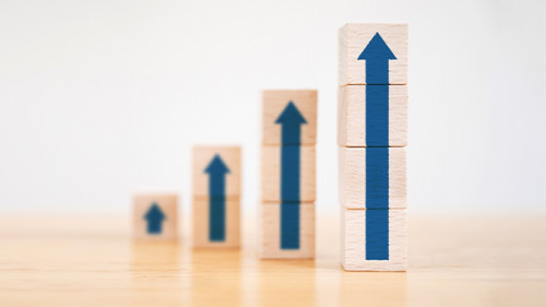 Wuerfel-Pfeile-384907728-AS-Monster-Ztudio