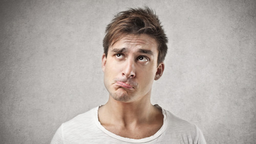 Mann-ueberlegt-56843562-AS-olly