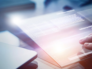 Hand-Laptop-Cyber-247158864-AS-Rymden