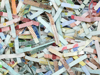 Geldschnipsel-21360212-AS-Foto-Ruhrgebiet